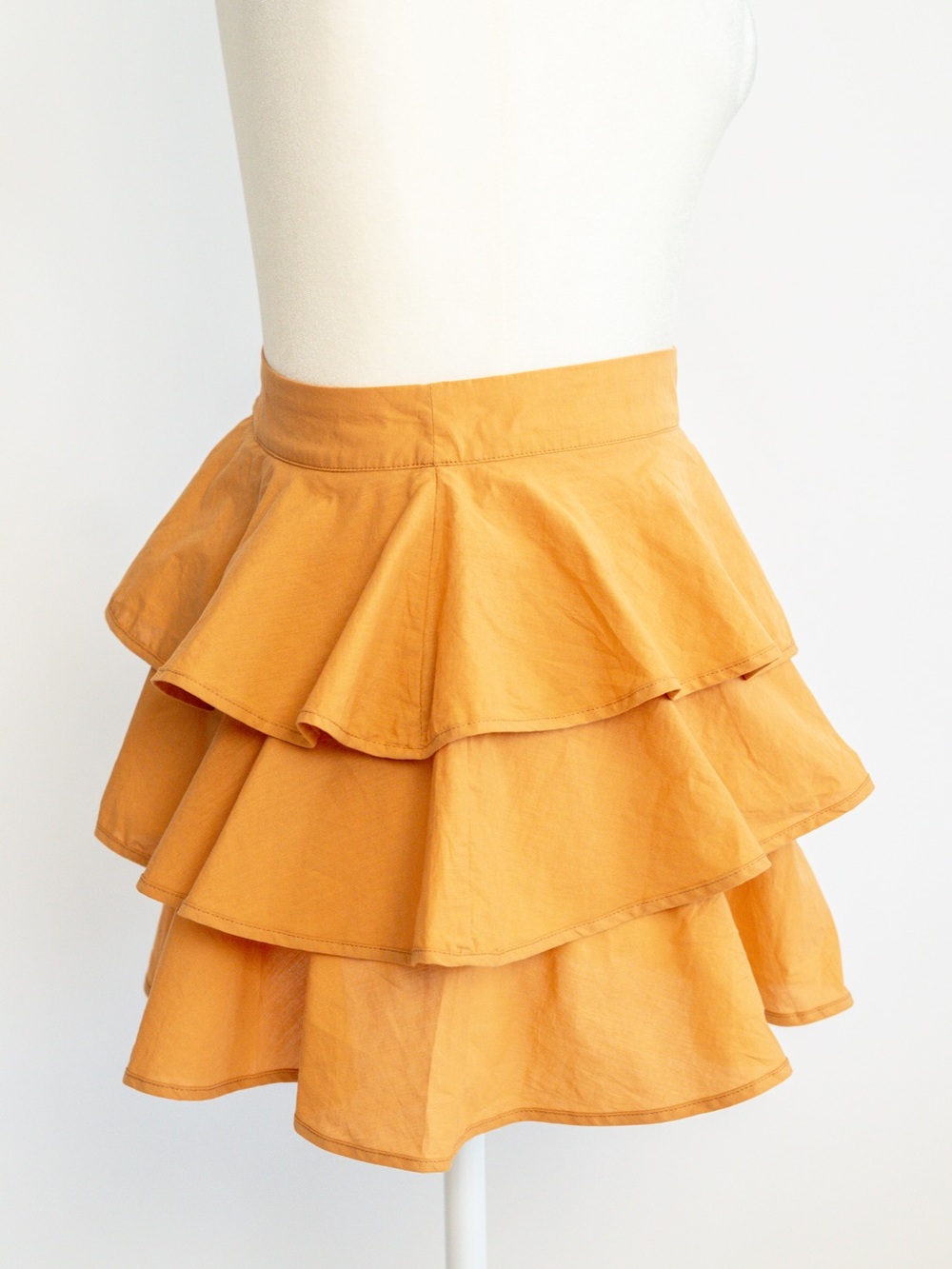FARM Rio Mustard Tiered Ruffle Skirt - Picture 2 of 4